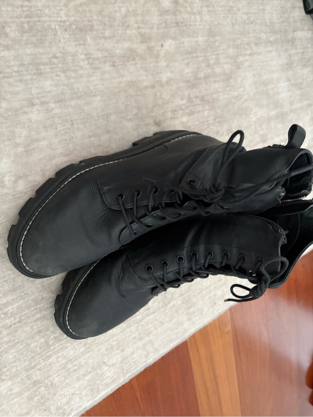 Sam Edelman Black Leather Lace-Up Ankle Booties